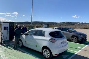 Iberdrola instala en Alberic dos puntos de recarga rápida para vehículos eléctricos - (foto 3) Iberdrola instala en Alberic dos puntos de recarga rápida para vehículos eléctricos - (foto 3)