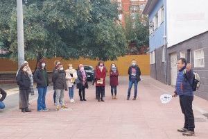 Orriols ha sido el escenario de un recorrido urbano que promueve el conocimiento de la diversidad cultural del barrio - (foto 2) Orriols ha sido el escenario de un recorrido urbano que promueve el conocimiento de la diversidad cultural del barrio - (foto 2)