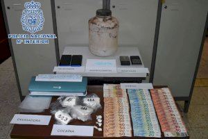 Amagaven droga en un zulo hermètic baix terra a Gilet que distribuïen també a Sagunt