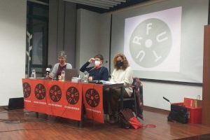 Las Jornadas Libertarias de CGT València comienzan llamando a la movilización y analizando las leyes de seguridad - (foto 6)