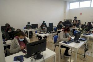 Paterna impulsa la ocupación de mujeres y jóvenes con jornadas formativas para mejorar la búsqueda de empleo