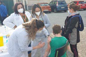 Comença la vacunació infantil en els centres escolars d'Altea