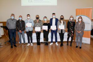 La Universidad de Alicante reconoce los mejores trabajos de final de grado y máster dedicados al compromiso social - (foto 2)