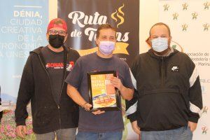 El restaurante Entrearomas recibe un premio especial por su “implicación, dedicación y compromiso” con la Ruta de Tapas de Dénia - (foto 5)