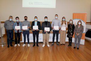 La Universidad de Alicante reconoce los mejores trabajos de final de grado y máster dedicados al compromiso social - (foto 5)