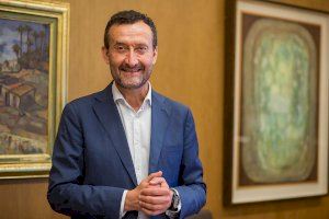 González valora positivamente el descenso del paro en 2021 en más de 4.000 personas, “lo que demuestra la solidez de la recuperación económica en Elche” González valora positivamente el descenso del paro en 2021 en más de 4.000 personas, “lo que demuestra la solidez de la recuperación económica en Elche”