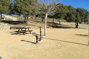 El Ayuntamiento de la Vila Joiosa instala máquinas biosaludables en el parque de la Tellerola - (foto 3) El Ayuntamiento de la Vila Joiosa instala máquinas biosaludables en el parque de la Tellerola - (foto 3)