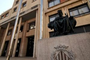 Vila-real eleva al Pleno un presupuesto de 52,5 millones que rebaja deuda, garantiza servicios y asegura la respuesta a la pandemia Vila-real eleva al Pleno un presupuesto de 52,5 millones que rebaja deuda, garantiza servicios y asegura la respuesta a la pandemia