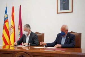 Héctor Illueca y el alcalde de Dénia firman un convenio para ceder al Ayuntamiento el derecho del tanteo y retracto para la compra de viviendas Héctor Illueca y el alcalde de Dénia firman un convenio para ceder al Ayuntamiento el derecho del tanteo y retracto para la compra de viviendas