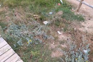 Adverteixen de la falta de manteniment i neteja del nucli marítim de Nules - (foto 12)