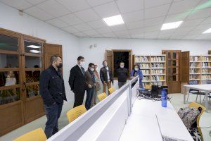 La biblioteca de Beniopa reobri després de la seua renovació - (foto 4) La biblioteca de Beniopa reobri després de la seua renovació - (foto 4)
