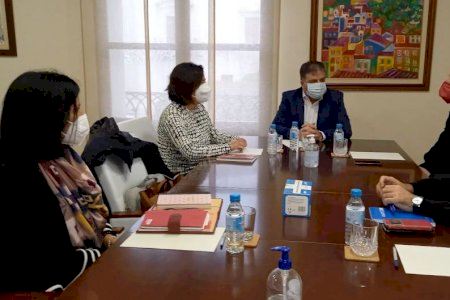 Ayuntamiento de Villena y sindicatos suman fuerzas en defensa de la plantilla de Agrícola Villena