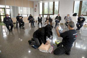 Personal de l’Ajuntament de Paiporta es forma en Reanimació Cardiopulmonar i ús de desfibril·ladors - (foto 3) Personal de l’Ajuntament de Paiporta es forma en Reanimació Cardiopulmonar i ús de desfibril·ladors - (foto 3)