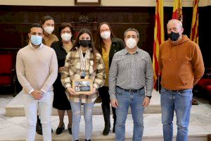 El Ayuntamiento de Sagunto recibe a la subcampeona del Mundo Individual y campeona del Mundo por equipos de Pesca Surf Casting, Lucía Romero