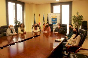 L'Ajuntament rep la nova junta directiva de la Federació de Comerç de Burriana