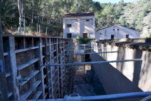 En marxa les obres de reposició del mur i l’adequació de l’entorn de la Casa de la Llum