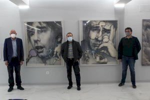 L’artista Joan Castejón dona a l’Ajuntament de Dénia el díptic ‘Cremant el blau’ dedicat a Ovidi Montllor - (foto 4)