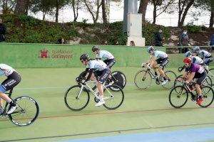 Èxit de les activitats ciclistes al renovat velòdrom i el pumptrack d’Ontinyent