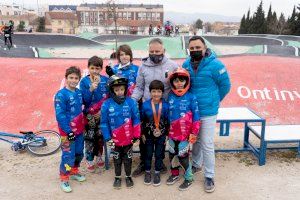 Èxit de les activitats ciclistes al renovat velòdrom i el pumptrack d’Ontinyent - (foto 2)