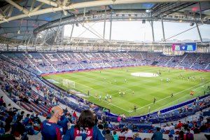 L'aforament en esdeveniments esportius serà de 85% en espais oberts i del 75% en interiors