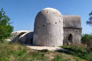 La mescla del brutalisme soviètic, les cases hobbit i l'art de Gaudí es ven a Alcalà de Xivert - (foto 2)