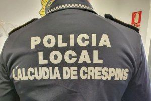 La Policía Local salva la vida a un hombre que entró en parada respiratoria en L'alcúdia de Crespins La Policía Local salva la vida a un hombre que entró en parada respiratoria en L'alcúdia de Crespins