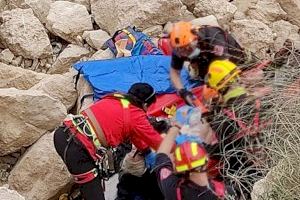 Un home queda inconscient després de caure per un penya-segat de Finestrat