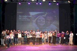 Els vídeos premiats en el concurs #DeMajorVullSerCom denuncien l'efecte del patriarcat en el Dia de la Dona i la Xiqueta en la Ciència Els vídeos premiats en el concurs #DeMajorVullSerCom denuncien l'efecte del patriarcat en el Dia de la Dona i la Xiqueta en la Ciència