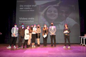 Els vídeos premiats en el concurs #DeMajorVullSerCom denuncien l'efecte del patriarcat en el Dia de la Dona i la Xiqueta en la Ciència - (foto 2) Els vídeos premiats en el concurs #DeMajorVullSerCom denuncien l'efecte del patriarcat en el Dia de la Dona i la Xiqueta en la Ciència - (foto 2)