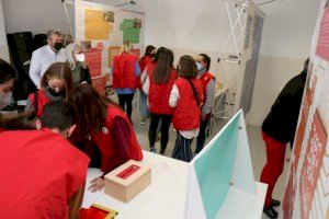 Estudiantes de la Universidad de Alicante “viajan en el tiempo” para salvar el planeta - (foto 2)