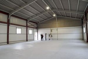 Conclou la remodelació de la pista del mercat i el local del major de Sant Antoni de Benaixeve