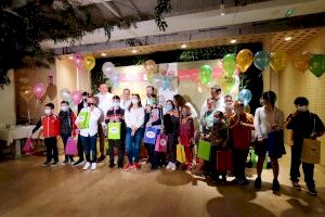 Un taller de cuina amb estrela Michelin: 16 minichefs de Down València i Castelló aprenen amb cinc grans xefs de València