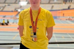 El CA Safor Teika ompli la cistella de medalles en el Campionat Autonòmic Júnior en Pista Coberta - (foto 3)