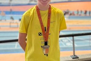 El CA Safor Teika ompli la cistella de medalles en el Campionat Autonòmic Júnior en Pista Coberta - (foto 4)