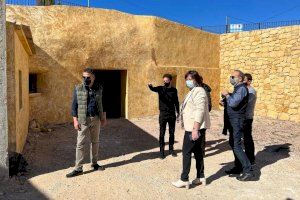 La Diputación de Alicante impulsa la creación de un museo etnográfico en la casa cueva municipal de Algueña La Diputación de Alicante impulsa la creación de un museo etnográfico en la casa cueva municipal de Algueña