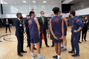 Felip VI visita L'Alqueria del Basket i les obres del Casal Espanya Arena de València - (foto 3)