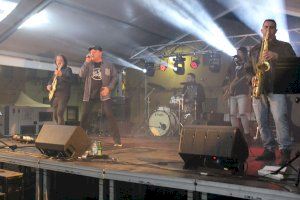 El porrat de Sant Macià ha omplit d'alegria els carrers de Ròtova - (foto 9) El porrat de Sant Macià ha omplit d'alegria els carrers de Ròtova - (foto 9)