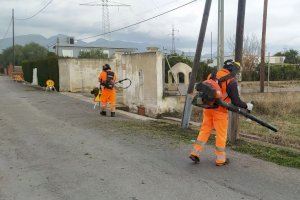 Castelló reforça la neteja en una quinzena de camins rurals de cara a la Romeria de la Magdalena