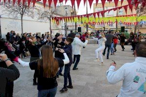 El porrat de Sant Macià ha omplit d'alegria els carrers de Ròtova - (foto 5) El porrat de Sant Macià ha omplit d'alegria els carrers de Ròtova - (foto 5)