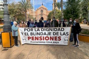 Los verdes presentan una moción de COESPE para la mejora de atención bancaria a personas mayores en Torrevieja Los verdes presentan una moción de COESPE para la mejora de atención bancaria a personas mayores en Torrevieja
