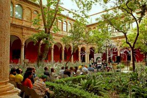 El Centre del Carme Cultura Contemporània pone al alcance del público la mejor poesía contemporánea con Vociferio