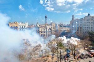 Ràpida, intensa i amb un final apoteòsic: així ha sigut la segona mascletà de València - (foto 2)