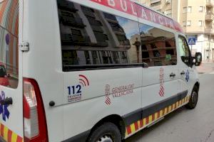 Un operari cau per un barranc de cinc metres a Castelló