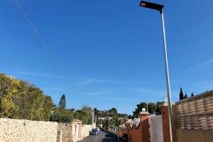 El Ayuntamiento de Calp instalará 137 nuevas farolas solares en las urbanizaciones - (foto 3)