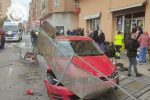 Circula bajo los efectos de las drogas y arrolla a 7 personas en la terraza de un bar de Castellón