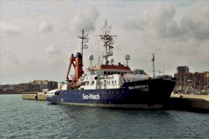 El barco de rescate humanitario Sea Watch 4 regresa al Puerto de Vinaròs para preparar su próxima misión