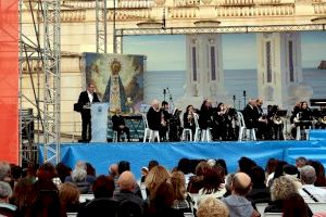 La SM l’Illa y las Reinas Infantiles de los últimos 50 años homenajean a Vicenta Pérez Bayona ‘Cuqui’ - (foto 2) La SM l’Illa y las Reinas Infantiles de los últimos 50 años homenajean a Vicenta Pérez Bayona ‘Cuqui’ - (foto 2)