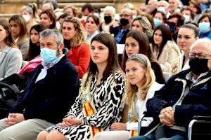 La SM l’Illa y las Reinas Infantiles de los últimos 50 años homenajean a Vicenta Pérez Bayona ‘Cuqui’ - (foto 6) La SM l’Illa y las Reinas Infantiles de los últimos 50 años homenajean a Vicenta Pérez Bayona ‘Cuqui’ - (foto 6)