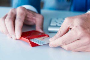 ¿Cómo puedo solicitar el DNI permanente?