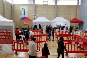 El vacunódromo del pabellón del Quint cierra con más del 86% de la población de Mislata con la pauta completa
